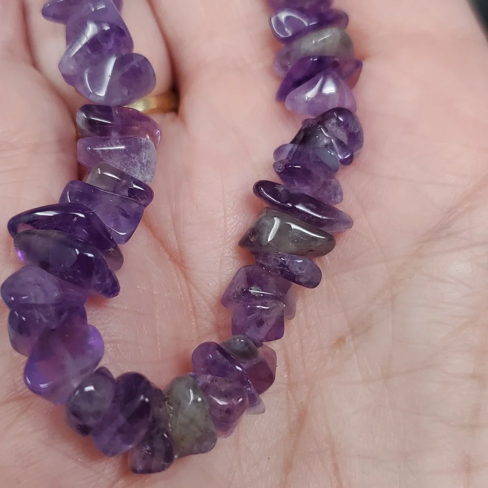 Amethyst Chip Bracelet Stretch Purple Very Pretty